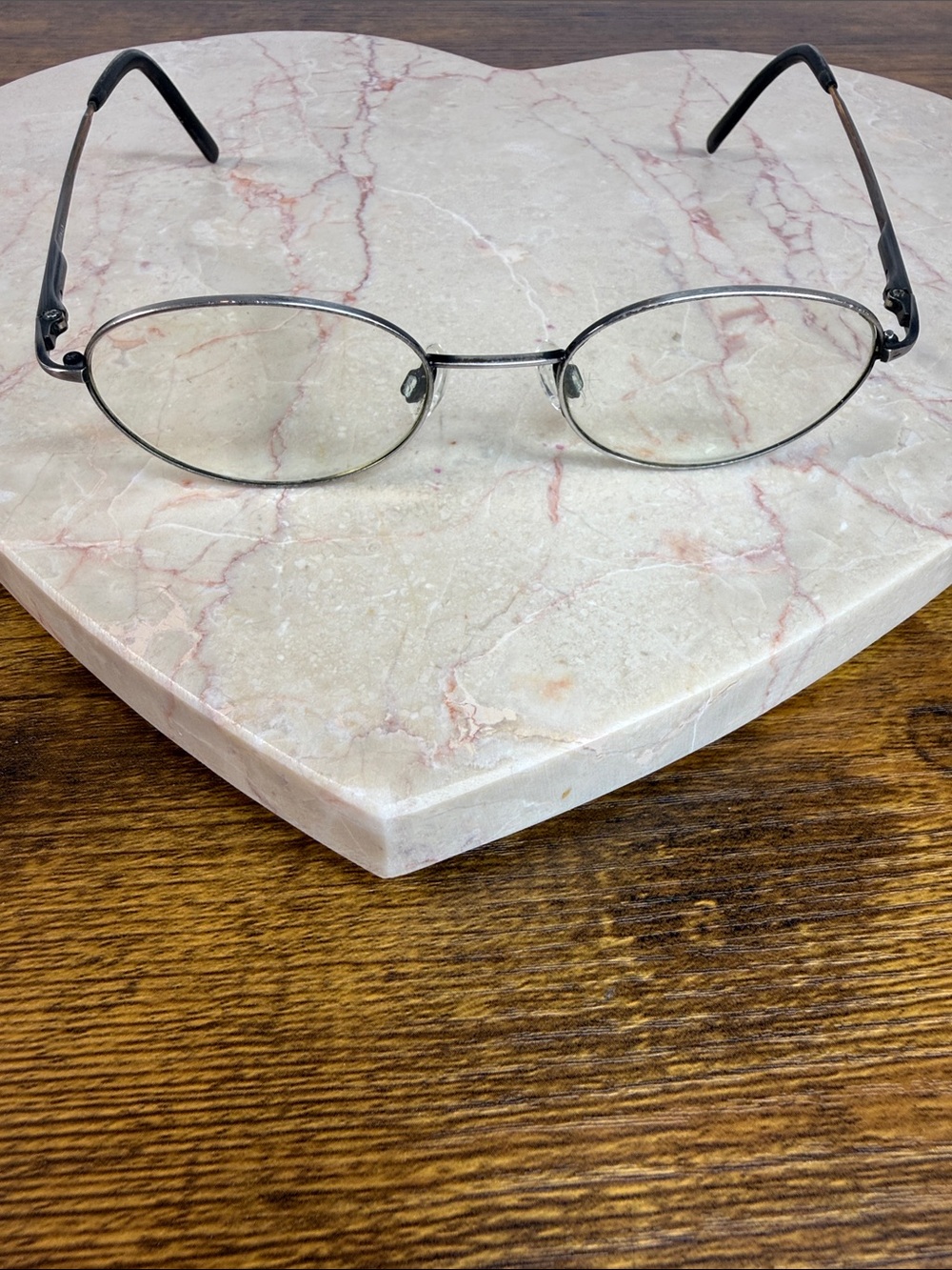 Black Oval Metal Frame Reading Glasses